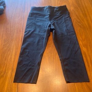 NWOT rabbit Speed Capris